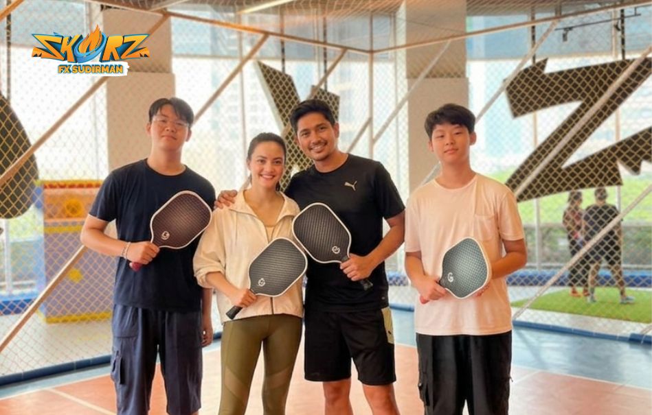 Ibnu Jamil Ikutan Main! Ini Alasan Pickleball Jadi Olahraga Paling Ngetren di Jakarta 
